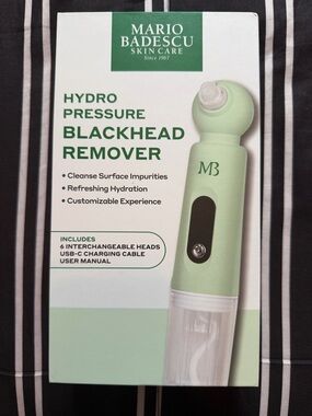 Mario Badescu Mint Green Hydro Pressure Blackhead Remover Device